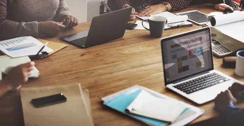 Essential Guide to Choosing the Right Online Marketing Agency